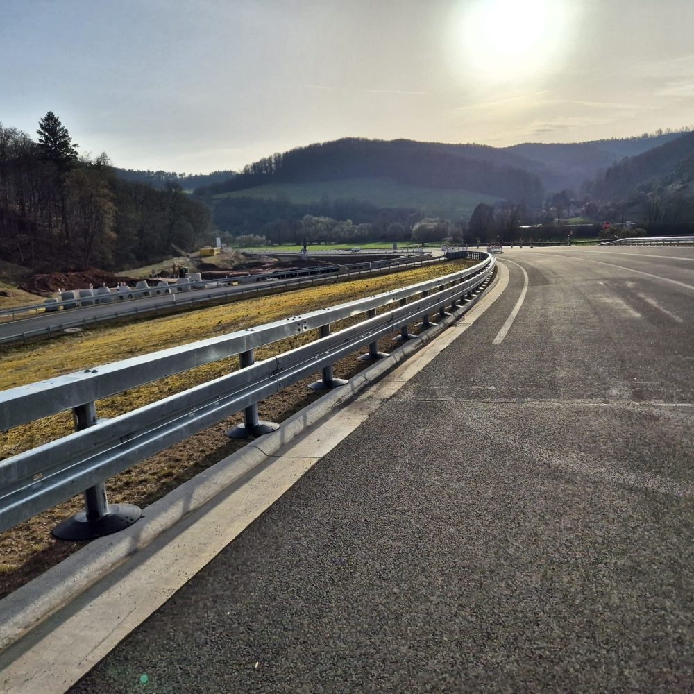A44 Sontra 2023_Herstellung Schutzplanke (2)